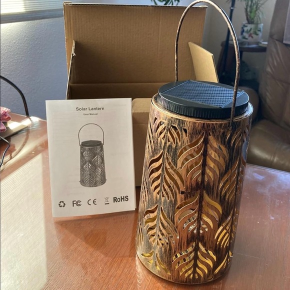 Outdoor Solar Lanterns - 4 Pack - Picture 3 of 13